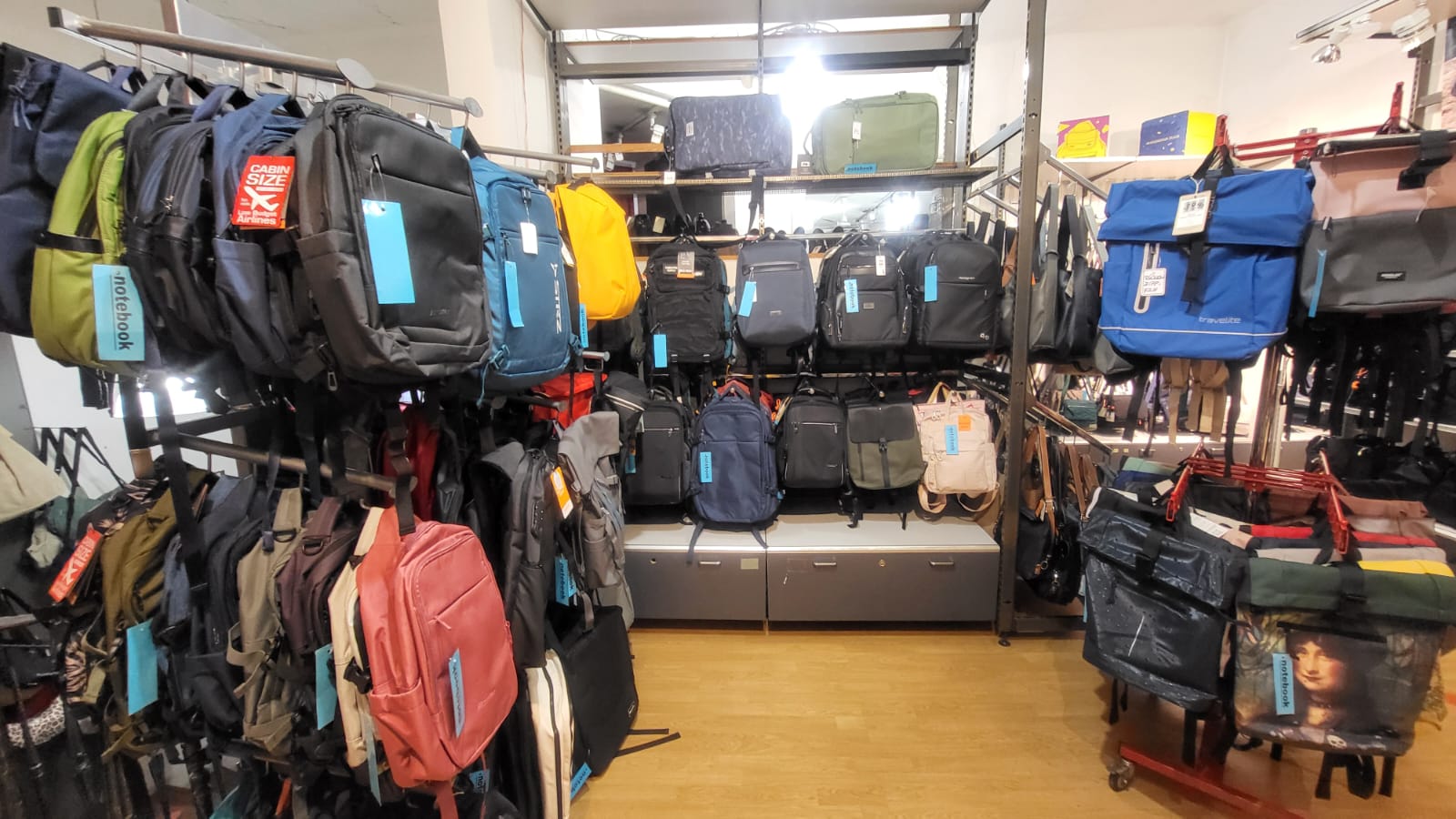 Auswahl an Rucksäcken für Alltag und Reise bei in-bag